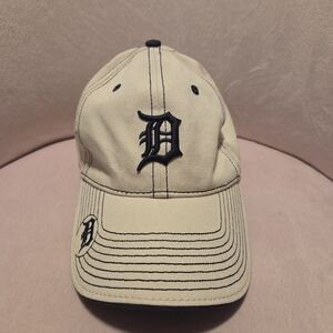 New Era Detroit Tigers Cap Beige Black Adjustable One Size Fits Most MLB